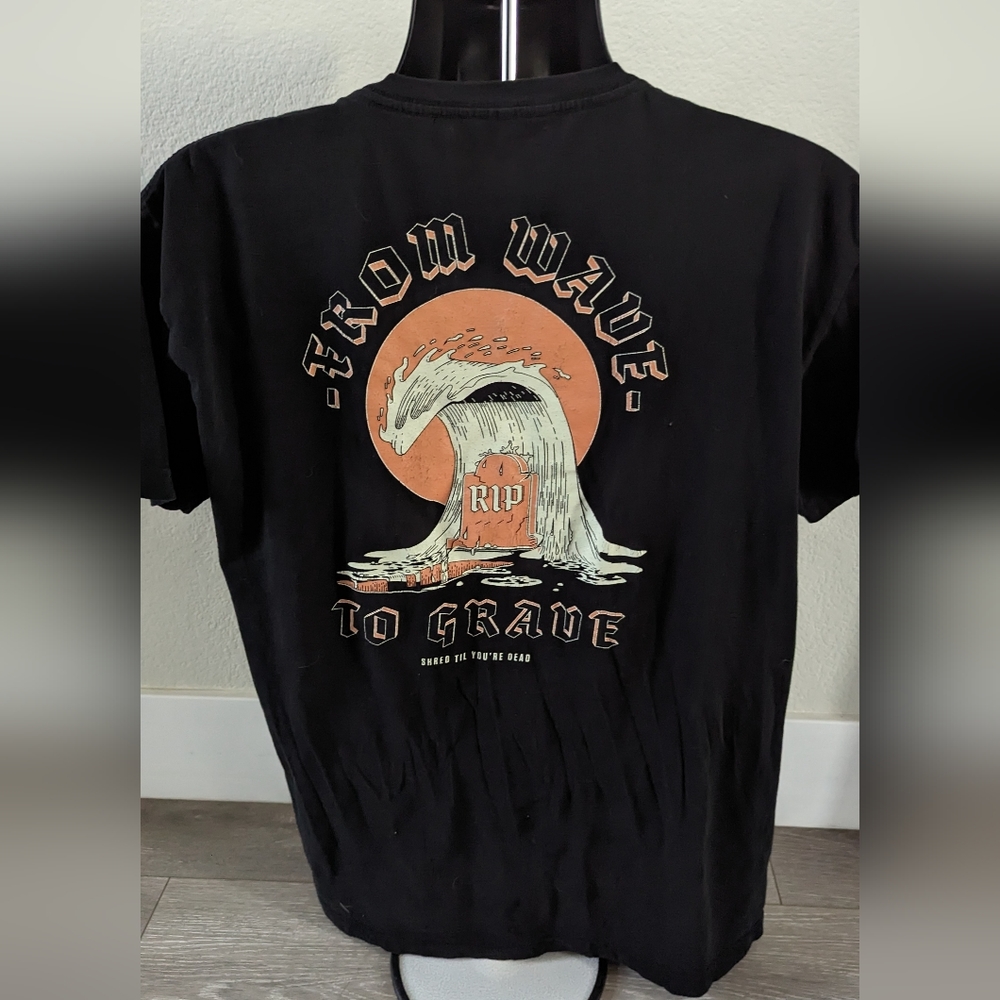 Chomp t-shirt - Picture 2 of 4